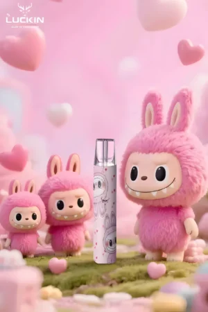 幸運主機labubu粉色-510x765.jpg_upscayl_4x_upscayl-standard-4x 幸運主機 Luckin 特別版|拉佈佈聯名限定款|潮酷外觀 × 穩定輸出